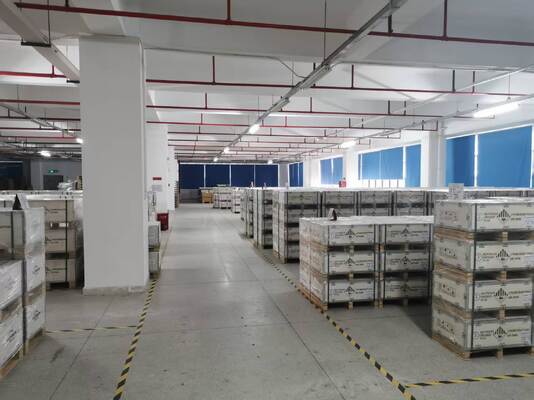 G TECH 51.2V 300Ah 15KWH LiFePO4 Battery with 6000 Long Cycle Life for Residential Solar Energy Storage